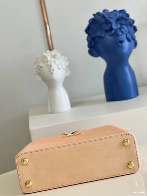 VUITTON LOUIS BB CAPUCINES 0325